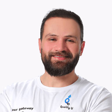 Portrait of Mohammad Qaderi, Founder and CEO